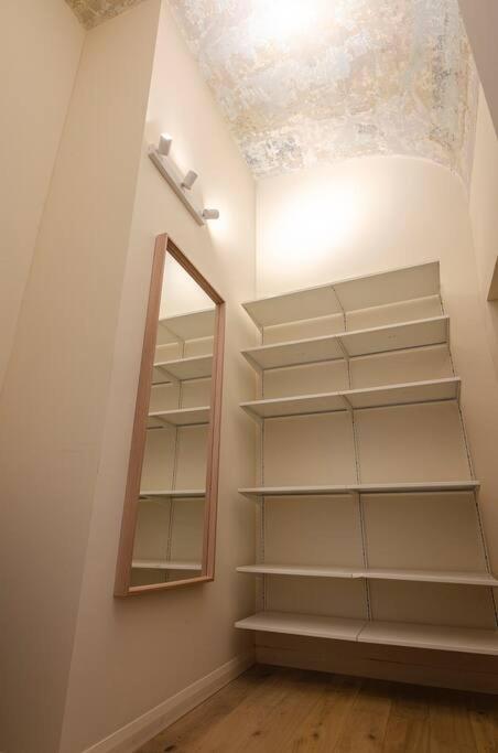 Casa Aldrovandi: Elegante E In Centro Storico Bologna Kültér fotó