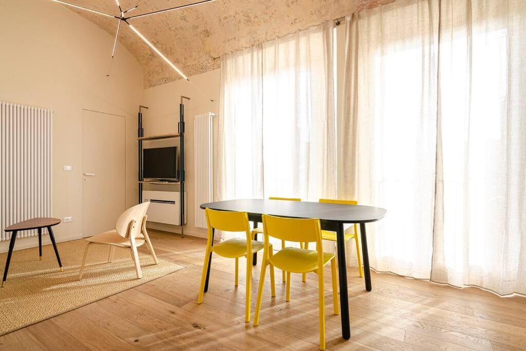 Casa Aldrovandi: Elegante E In Centro Storico Bologna Kültér fotó
